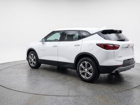 Used 2025 Chevrolet Blazer LT FWD image 6