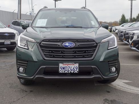 Used 2024 Subaru Forester Premium image 3