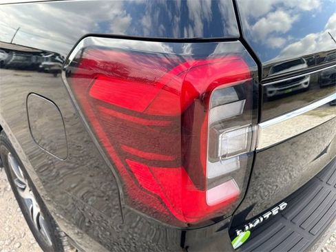 Certified 2024 Ford Expedition Limited image 38