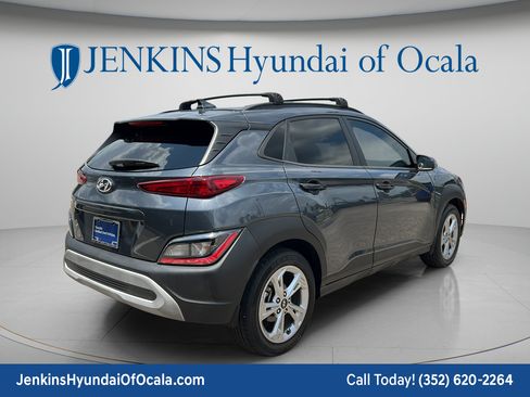 Certified 2022 Hyundai Kona SEL FWD image 3