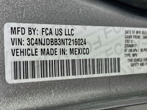 Used 2022 Jeep Compass Latitude AWD/4WD image 29