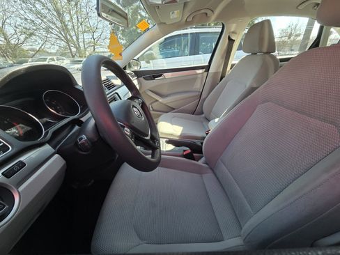 Used 2016 Volkswagen Passat 1.8T S image 6