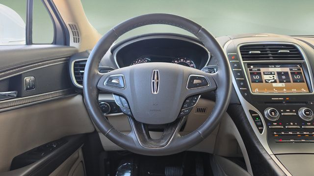 Used 2016 Lincoln MKX Select w/ Select Plus Package FWD image 31