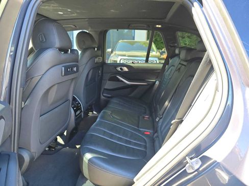 Used 2019 BMW X5 xDrive40i w/ Off-Road Package AWD/4WD image 16