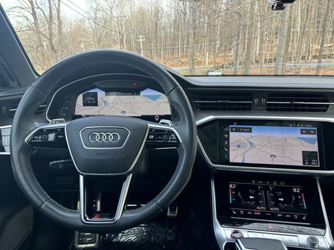 Used 2021 Audi RS 6 AWD/4WD image 29