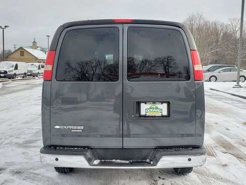 Used 2016 Chevrolet Express 3500 LT w/ LT Preferred Equipment Group image 4