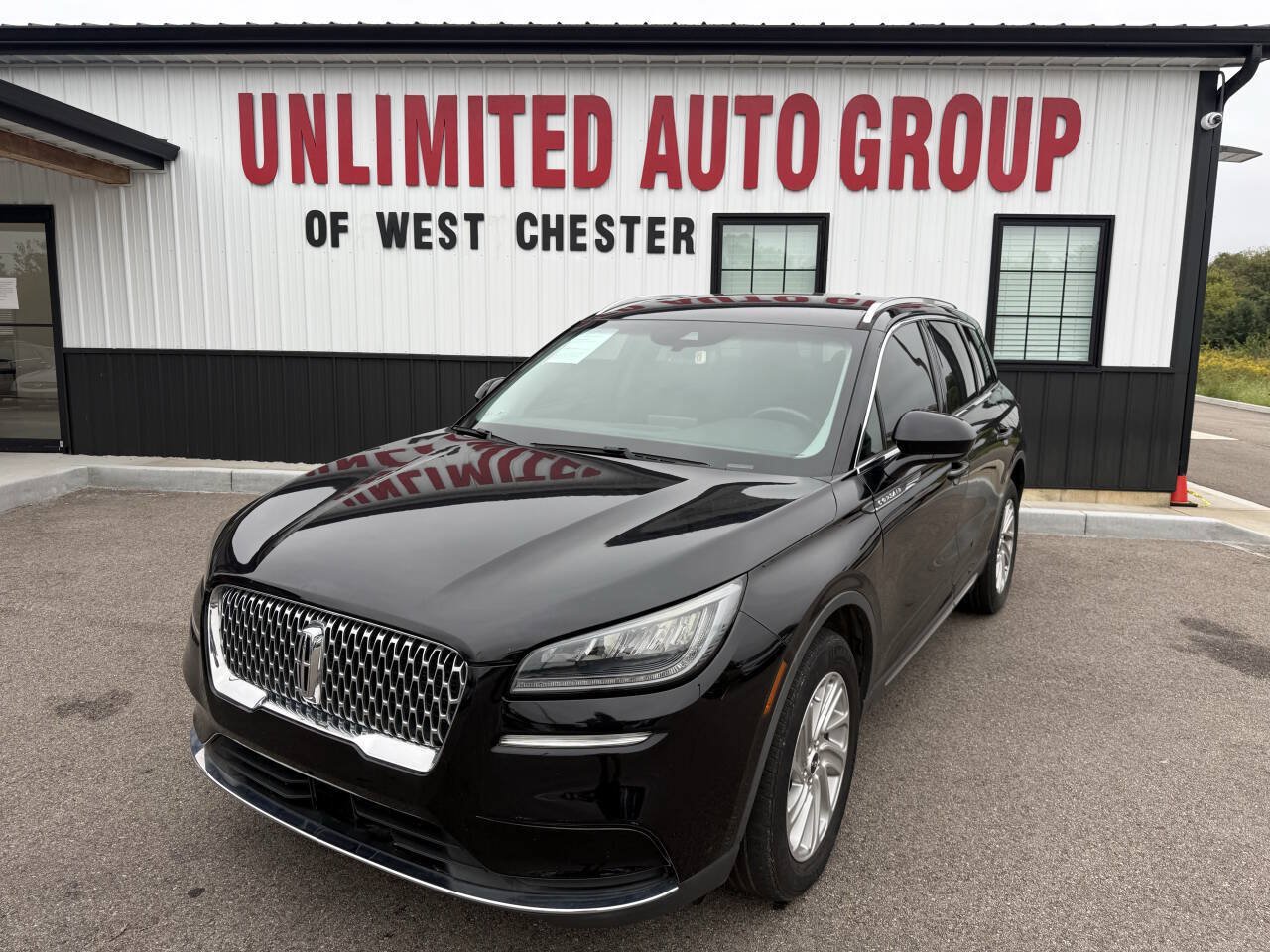 Used 2020 Lincoln Corsair FWD w/ Rear Removable Package Tray image 1