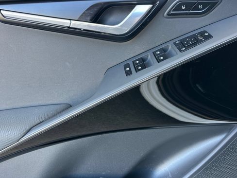 Certified 2023 Kia Niro Wave FWD image 11