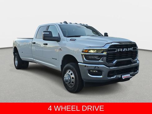 Used 2025 RAM 3500 Big Horn AWD/4WD image 3