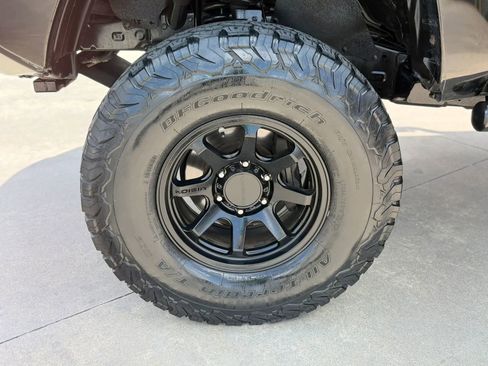 Used 2012 Toyota Tacoma PreRunner w/ TRD Off-Road Pkg RWD image 17
