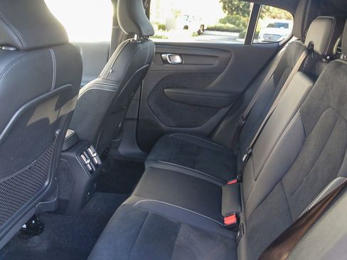 Used 2023 Volvo C40 P8 Recharge Plus w/ Protection Package Premier image 19