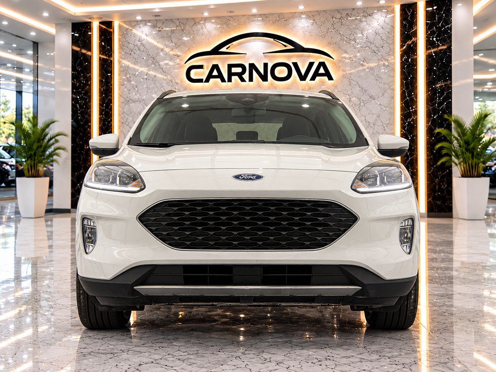 Used 2020 Ford Escape SEL FWD image 2