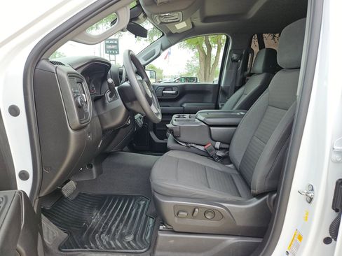 Certified 2023 Chevrolet Silverado 1500 Custom image 9