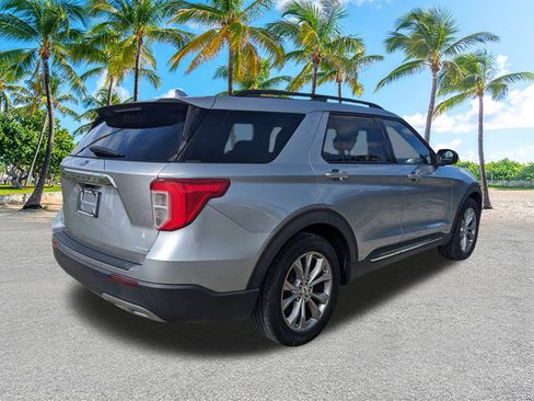 Used 2020 Ford Explorer XLT w/ Equipment Group 202A RWD image 3