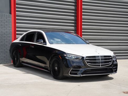 Used 2024 Mercedes-Benz S 580 4MATIC Sedan w/ AMG Line image 5