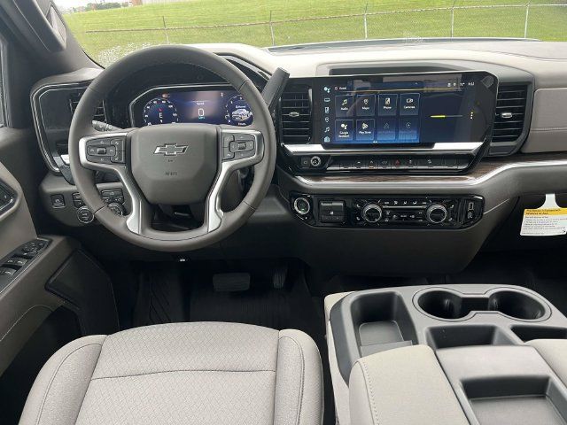 New 2026 Chevrolet Silverado 1500 RST w/ Z71 Off-Road Package AWD/4WD image 6
