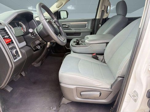 Used 2019 RAM 1500 Classic SLT RWD image 5