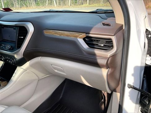 Used 2017 GMC Acadia Denali w/ Technology Package image 13