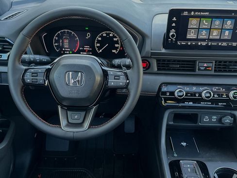 New 2025 Honda Pilot TrailSport image 13