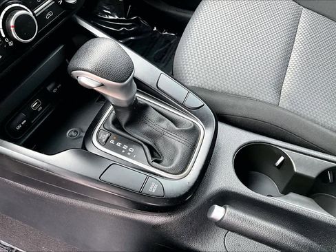 Used 2023 Kia Soul LX image 16