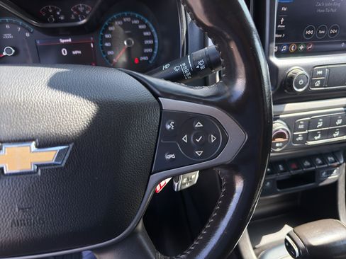 Used 2019 Chevrolet Colorado Z71 AWD/4WD image 17