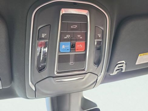 Certified 2022 Jeep Wagoneer Series I AWD/4WD image 42