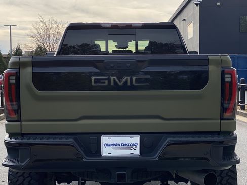 Used 2025 GMC Sierra 2500 AT4X image 22