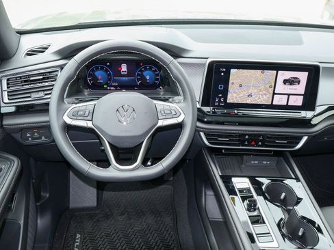 New 2026 Volkswagen Tiguan SE R-Line AWD/4WD image 19