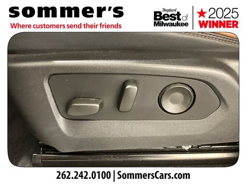 Used 2024 GMC Canyon AT4 w/ AT4 Premium Package AWD/4WD image 10