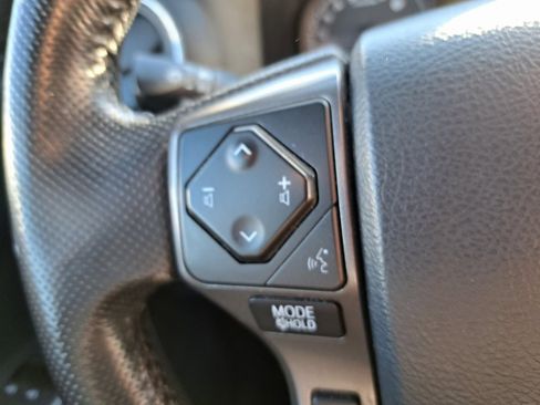 Used 2019 Toyota Tacoma TRD Sport image 23