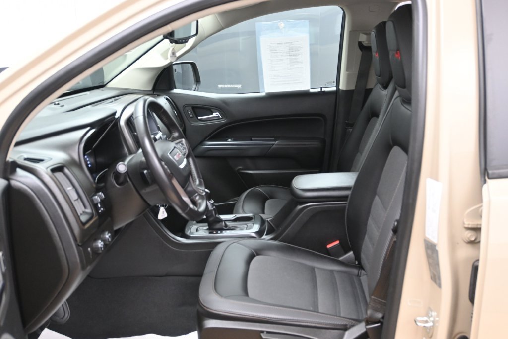 Used 2022 GMC Canyon AT4 w/ Driver Alert Package AWD/4WD image 10