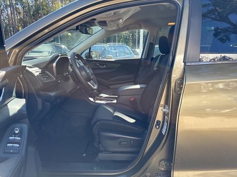 Used 2024 Subaru Ascent Premium w/ Convenience Package image 10