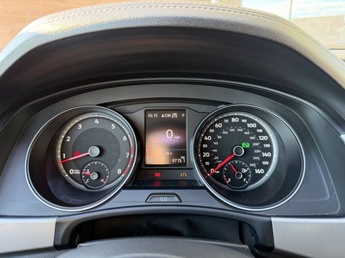 Used 2019 Volkswagen Atlas SE w/ Panoramic Sunroof Package image 16