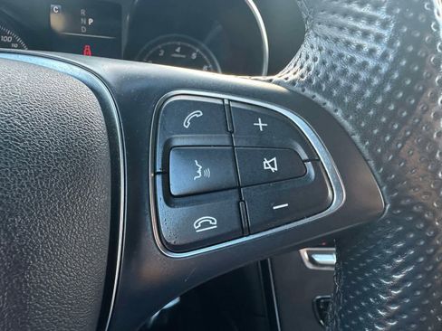 Used 2019 Mercedes-Benz GLC 300 4MATIC image 22