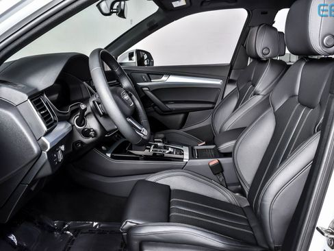 Used 2024 Audi Q5 2.0T Prestige w/ Prestige Package image 16