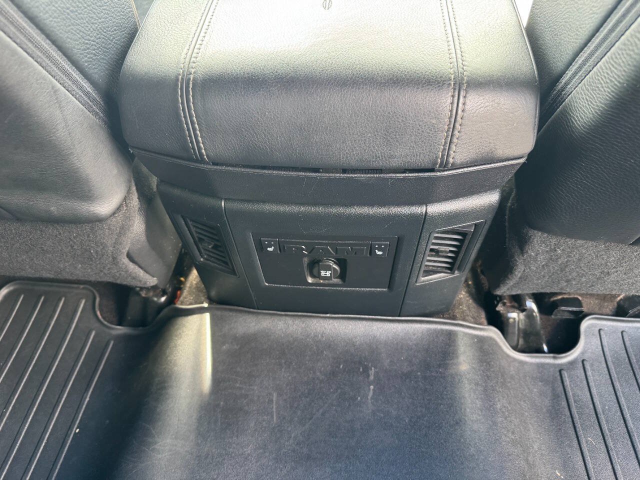 Used 2017 RAM 1500 Limited RWD image 47