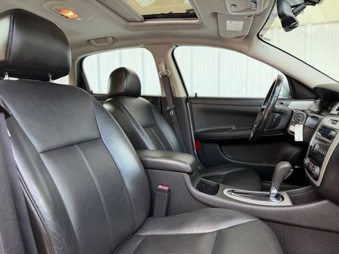 Used 2008 Chevrolet Impala LTZ FWD image 14