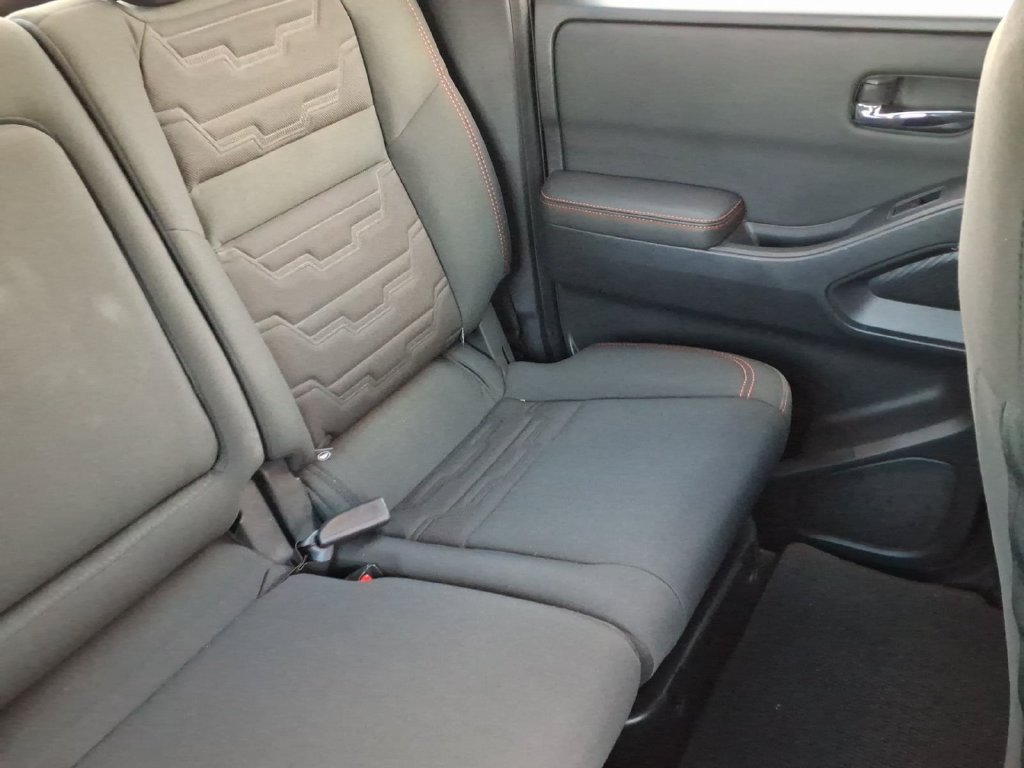 Used 2024 Nissan Frontier Pro-X RWD image 19