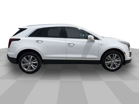 Used 2023 Cadillac XT5 Premium Luxury w/ Technology Package FWD image 8
