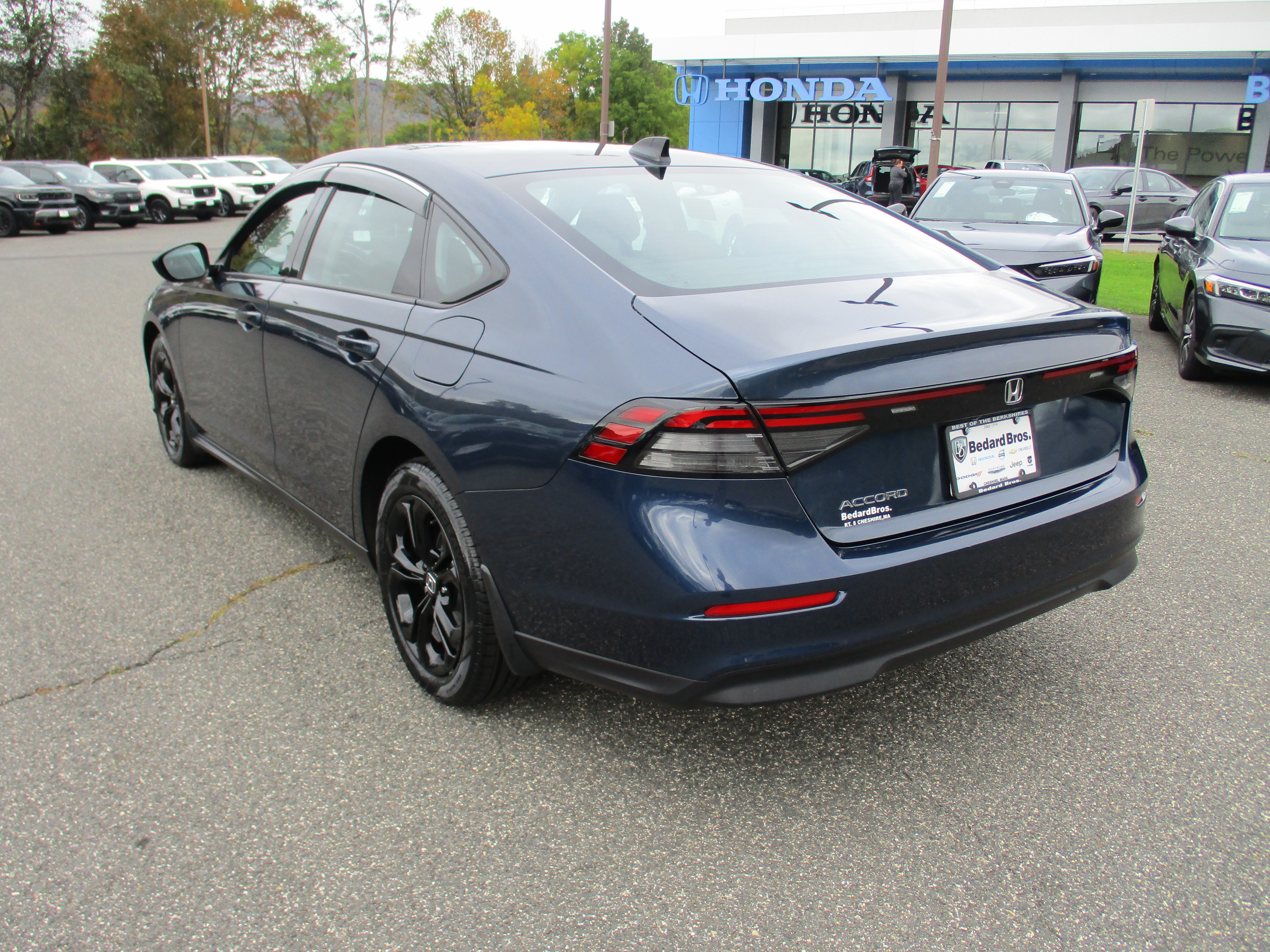 Certified 2025 Honda Accord SE image 6