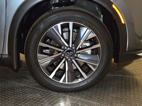 Certified 2026 INFINITI QX60 Luxe w/ Cargo Package AWD/4WD image 16