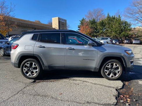 Used 2018 Jeep Compass Limited image 2