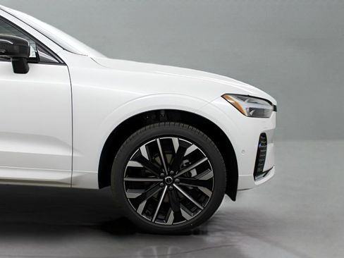 New 2026 Volvo XC60 B5 Ultra w/ Protection Package Premier image 34