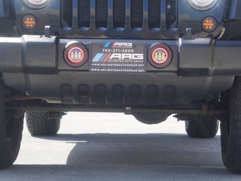 Used 2016 Jeep Wrangler Unlimited Sport w/ Max Tow Package AWD/4WD image 40