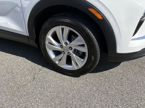Used 2024 Buick Encore GX Preferred w/ Comfort Package FWD image 4