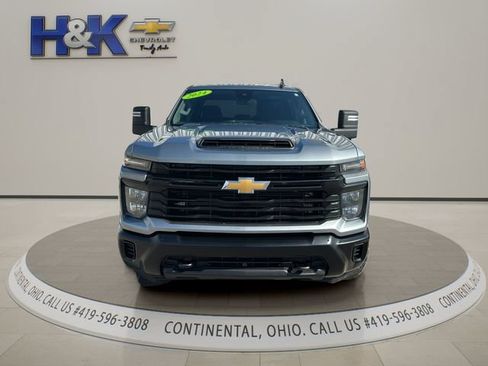 Used 2024 Chevrolet Silverado 2500 W/T AWD/4WD image 2