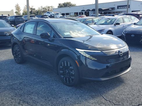 New 2026 Nissan Leaf Platinum+ image 3