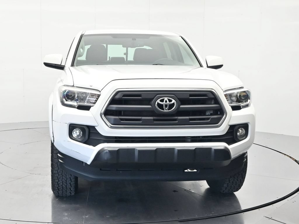Used 2017 Toyota Tacoma SR5 w/ Tow Package AWD/4WD image 2