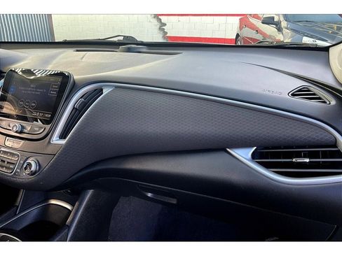 Used 2022 Chevrolet Malibu LT image 17