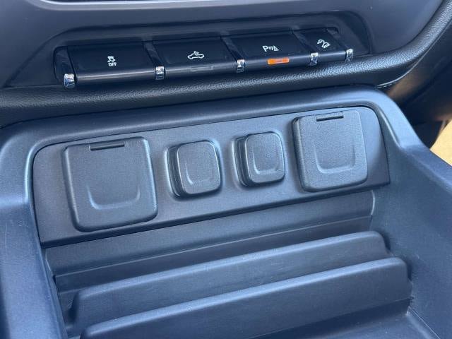 Used 2016 GMC Sierra 1500 SLE w/ All-Terrain Package AWD/4WD image 27